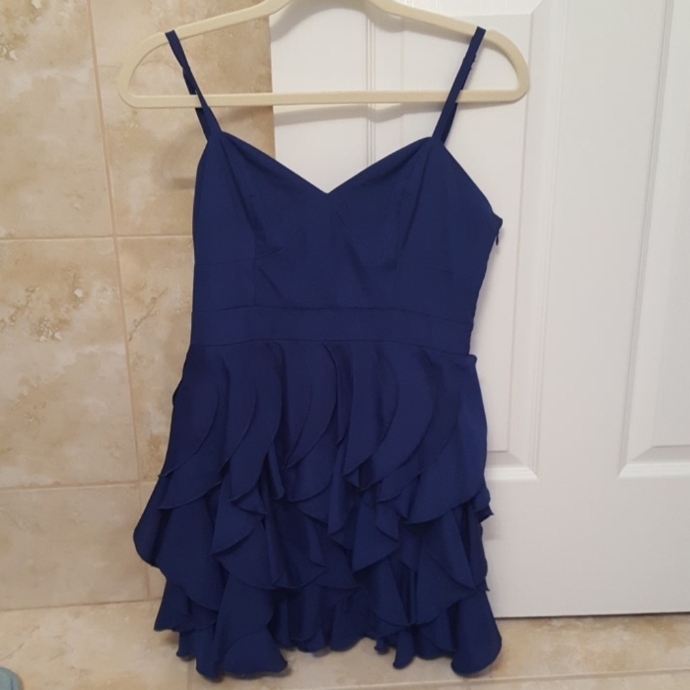 Dress - Picture 2 of 3